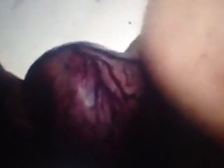 Quelques Minutes Plus Tard La Salope Adolescente S'est Levée Et A Baissé Les Yeux